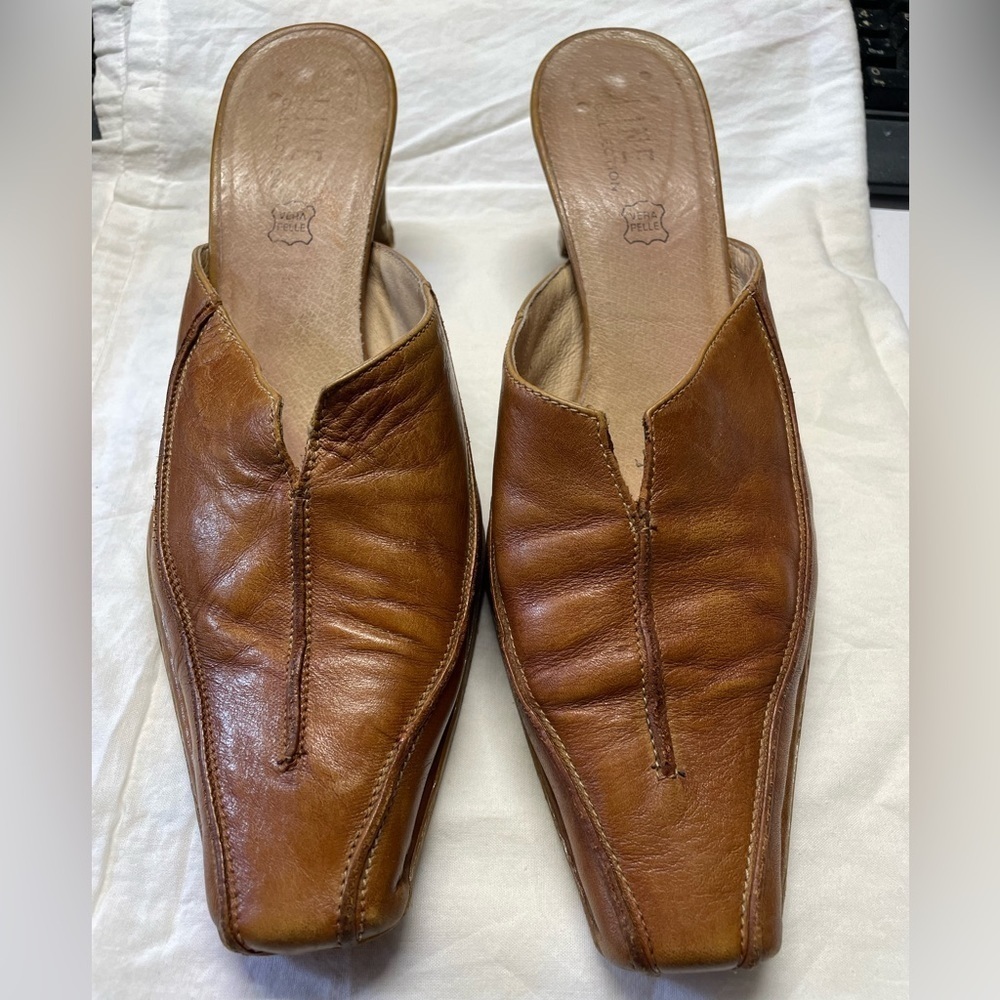 Authentic Italian leather Vera Pelle slip on heels with stitching Size 8.5